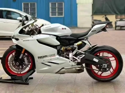 Мотоцикл Ducati — миниатюра 3