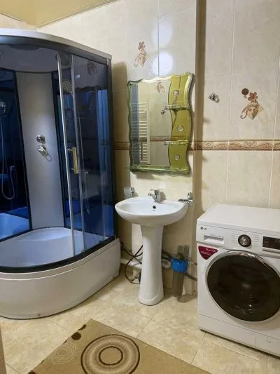 2-комн. квартира, 4 этаж, 87м², 82мкр