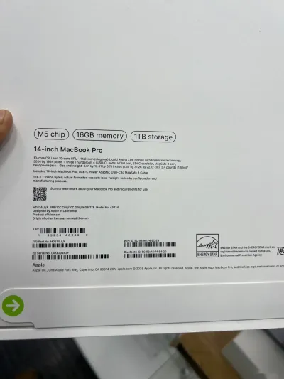 Ноутбук Apple M5 Pro 16/1tb — миниатюра 2