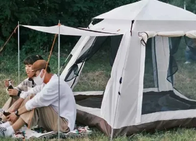 Туристическая палатка