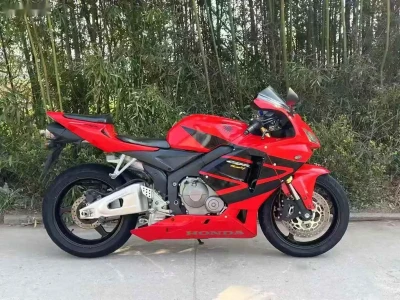 Мотоцикл Honda CBR 500 F5 — миниатюра 1