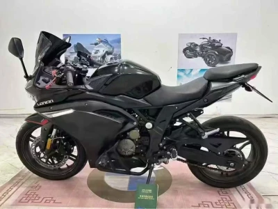Мотоцикл Kawasaki 300 cc — миниатюра 2