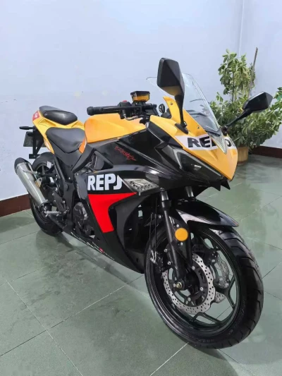 Мотоцикл Honda cbr 250 на заказ — миниатюра 1