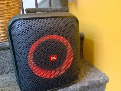 Колонка JBL Encore Essential