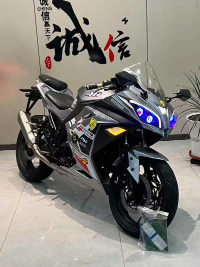 Мотоцикл Kawasaki 400 — миниатюра 3