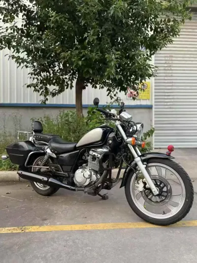 Мотоцикл Suzuki — миниатюра 3