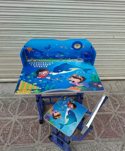 Детская парта со стулом