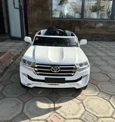 Детский электромобиль — миниатюра 1