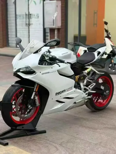Мотоцикл Ducati — миниатюра 1