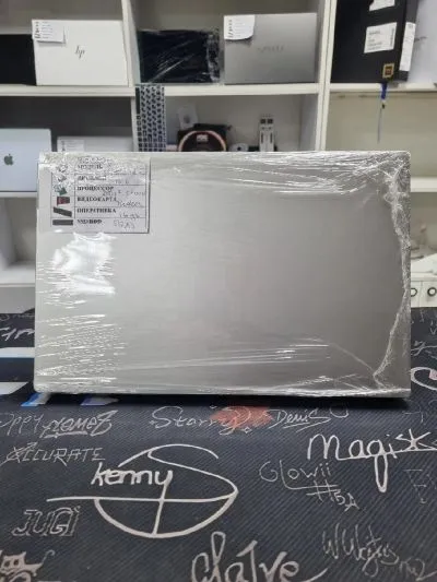 Ноутбук Lenovo AMD Ryzen 7 5700U 4.3 GHz 8 ядрно AMD RADEON 4GB 16gb/512gb