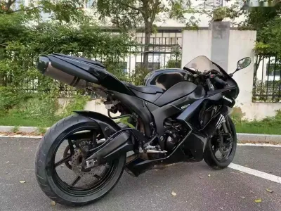Мотоцикл Kawasaki на заказ — миниатюра 3