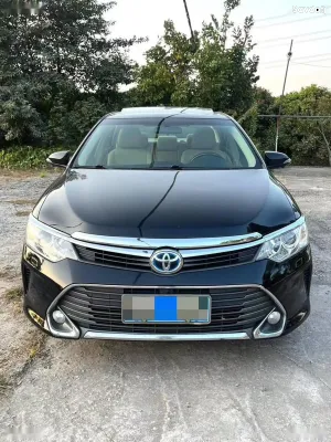 Toyota Camry, 2016