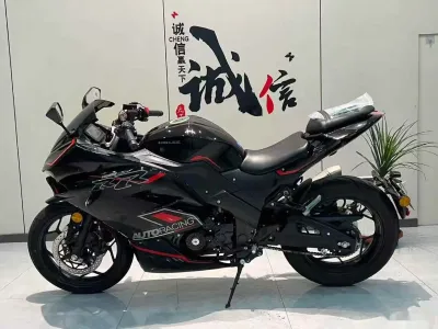Мотоцикл Ducati 400 на заказ — миниатюра 1