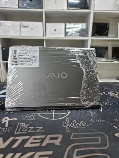 Ноутбук SONY Wio core i5 8th 4ЯДРО RAM 16GB DDR4 SSD 256GB VGA RADEON 530X