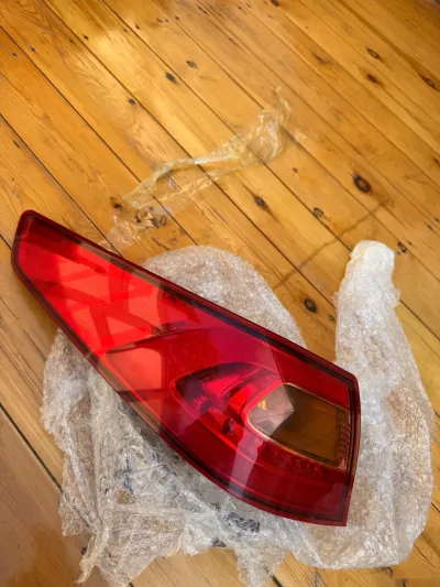 Зданий стоп Kia K5 2010-2015 — миниатюра 1