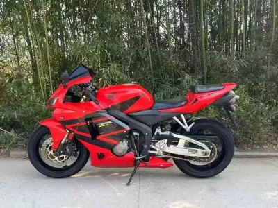 Мотоцикл Honda CBR 500 F5 — миниатюра 3