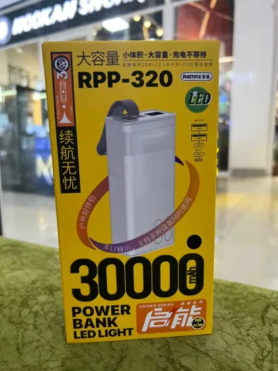 Внешний аккумулятор Power Bank Remax RPP-320 30000mAh — миниатюра 2
