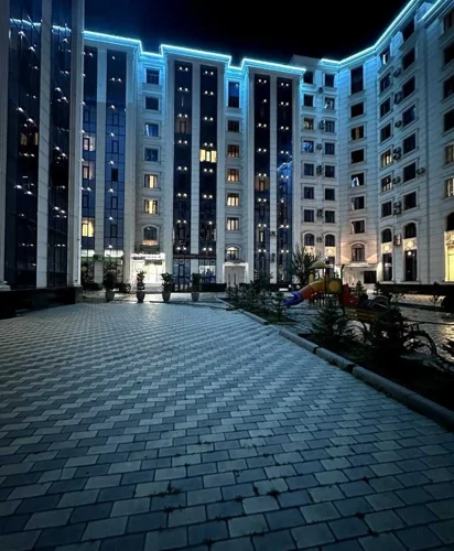 3-к квартира, Новостройка этаж, 100 м², И.Сомони — миниатюра 1