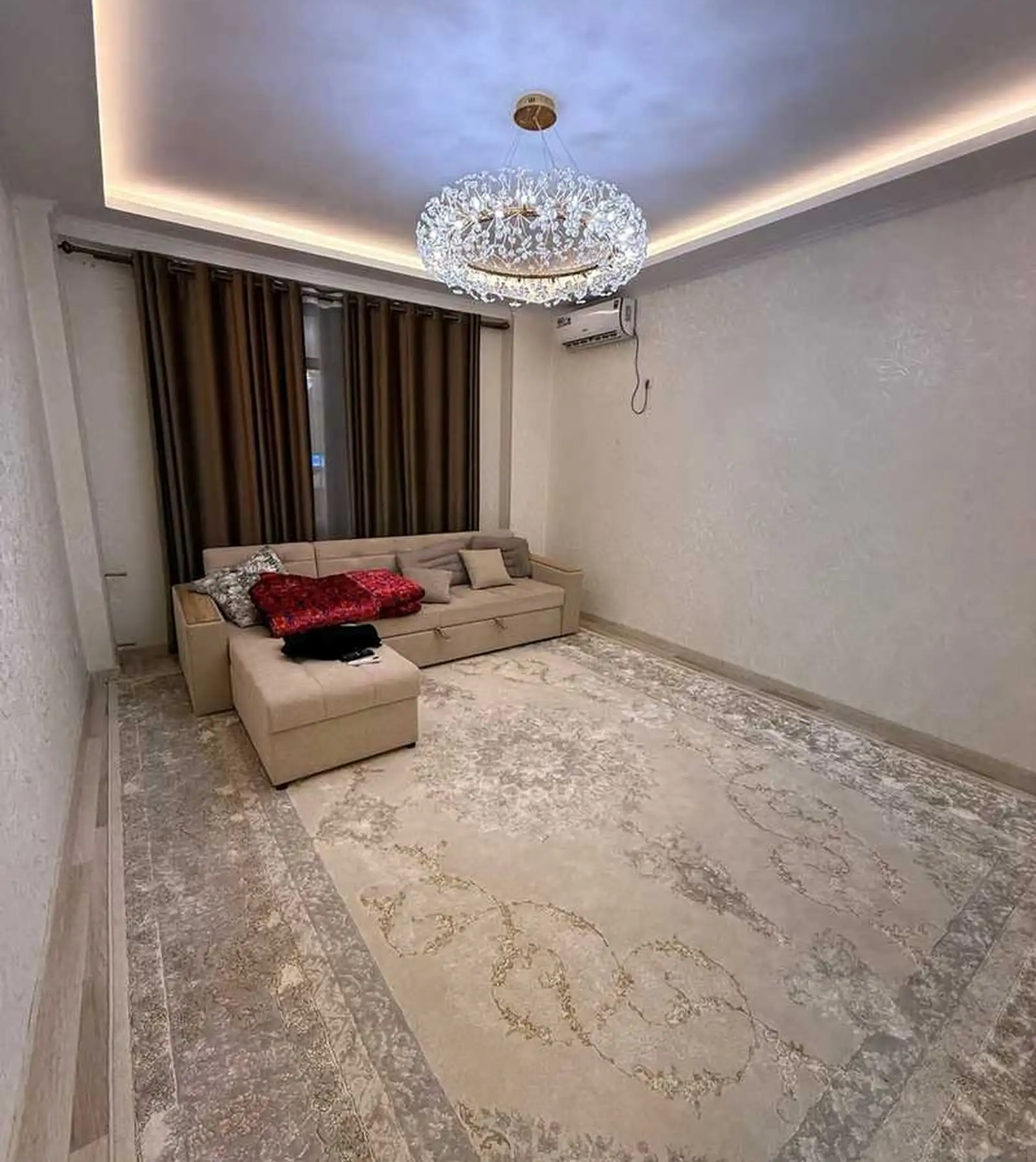 2-комн. квартира, 4 этаж, 85м², Сомони, Северный, кучаи Карамов, назди Батанический Сад