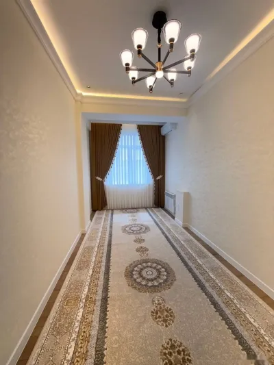 3-комн. квартира, 17 этаж, 92 м², Сино 104 мкр — миниатюра 4