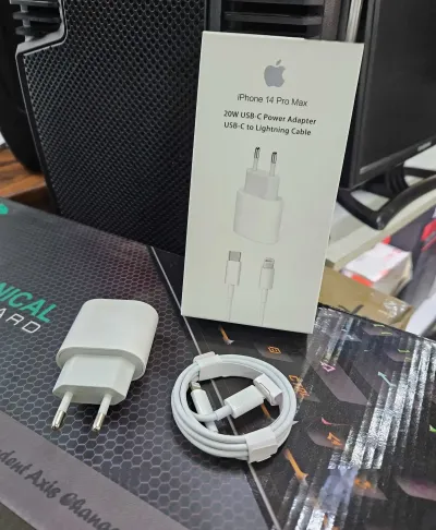 Зарядное устройство для iPhone 14 Pro Max 20W USB-C