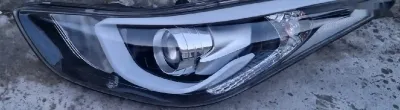 Стекло от фары Hyundai Avante MD — миниатюра 1