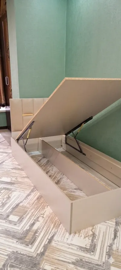 Односпальная кровать с подъёмным механизмом
