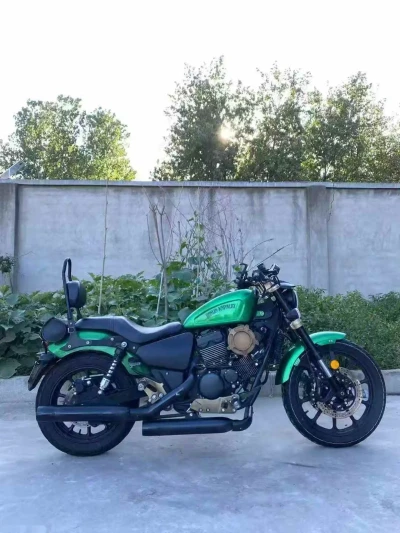 Мотоцикл Harley-Davidson 883 — миниатюра 1