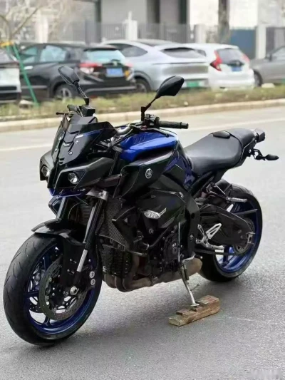 Мотоцикл Yamaha MT-10 — миниатюра 1