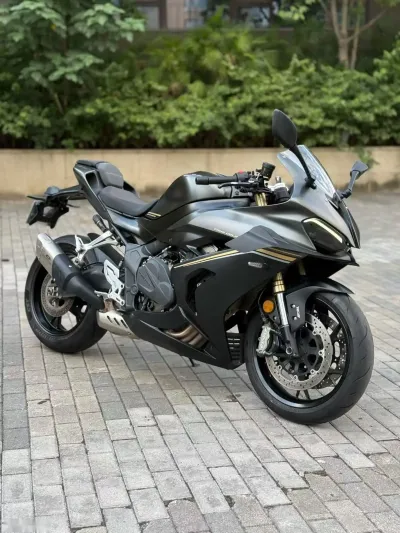 Мотоцикл QJmoto 800 — миниатюра 1