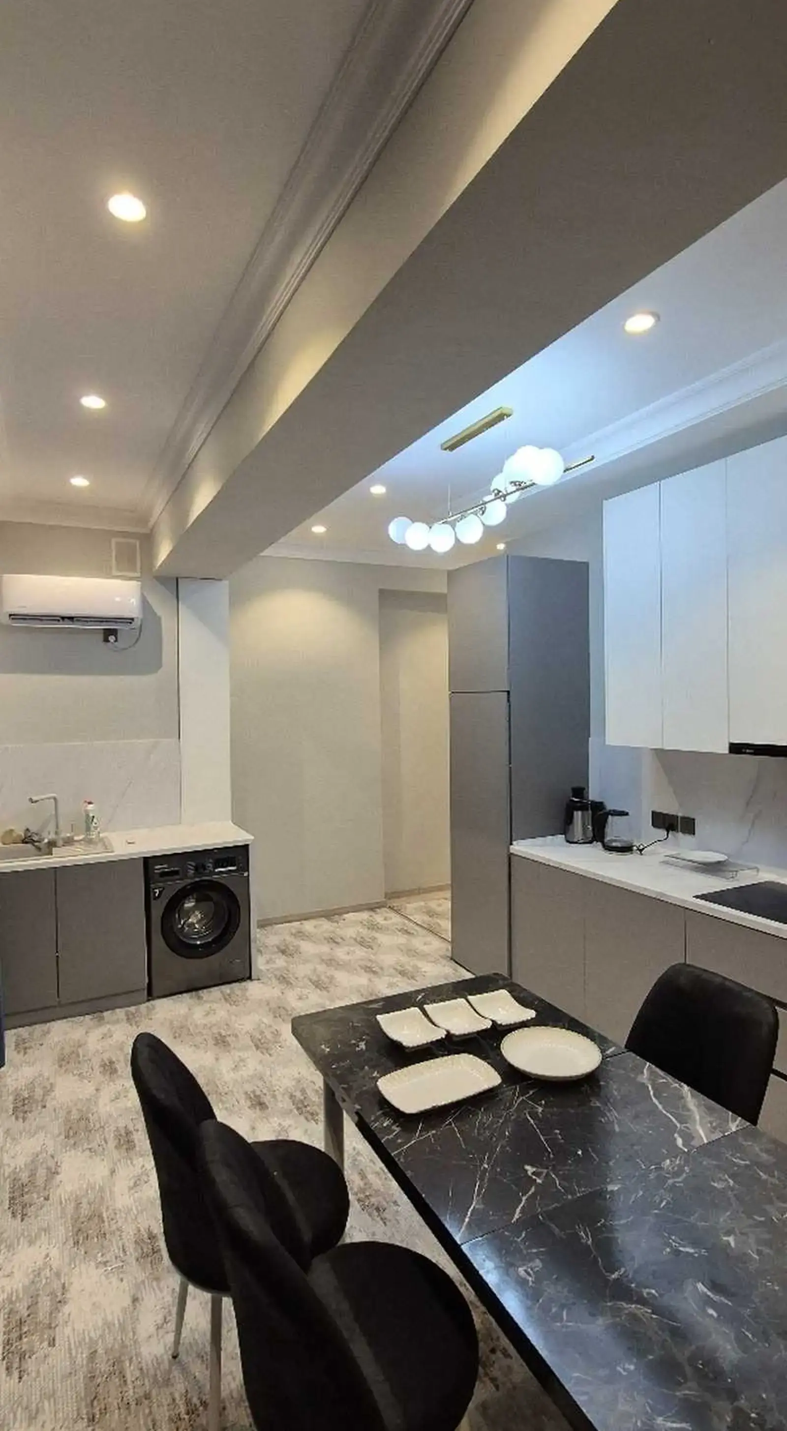 2-комн. квартира, 15 этаж, 92м², Центр Бахт-Z, Созидание