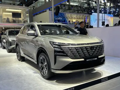 Changan CS 75 Plus 2025 — миниатюра 6