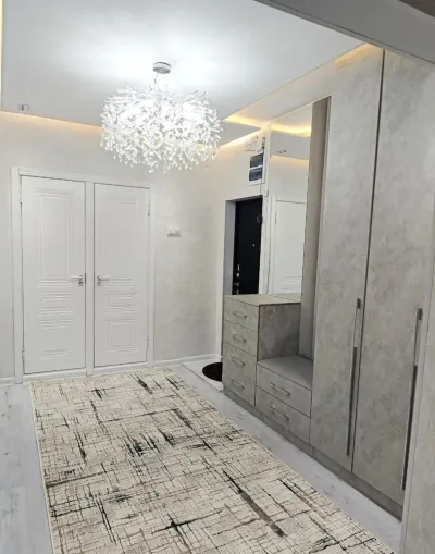 3-комн. квартира, 3 этаж, 100 м², Фирдавси 64мкр