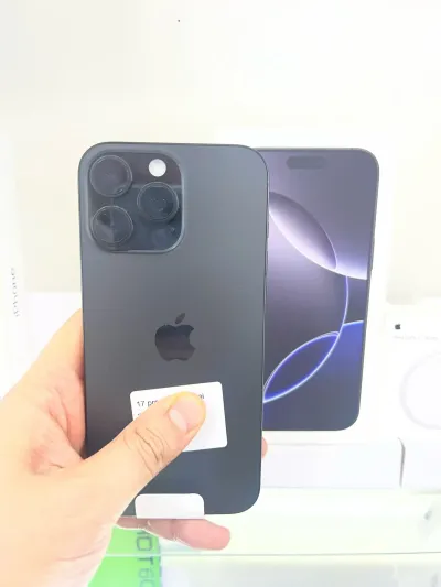 Apple iPhone 16 Pro Max, 256 gb, Black Titanium — миниатюра 1