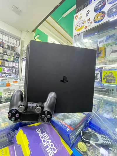 Игровая приставка Sony PlayStation 4 Pro golden hen — миниатюра 1