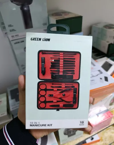 Набор для маникюра Green Lion 18 in 1 Manicure Travel Cutter черный