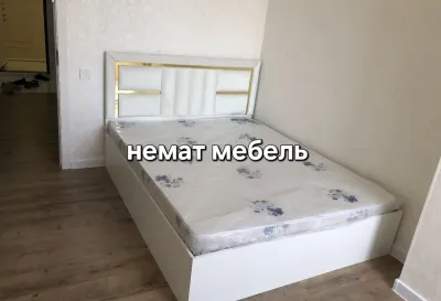 Двуспальная кровать