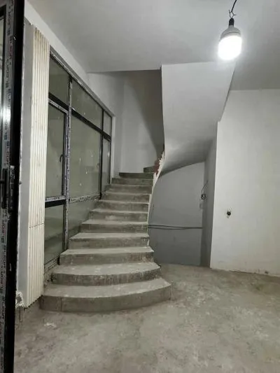Помещение под свободное назначение, 258м², шохмансур