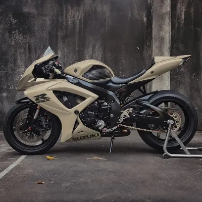 Мотоцикл Suzuki GSX1000 cc — миниатюра 1