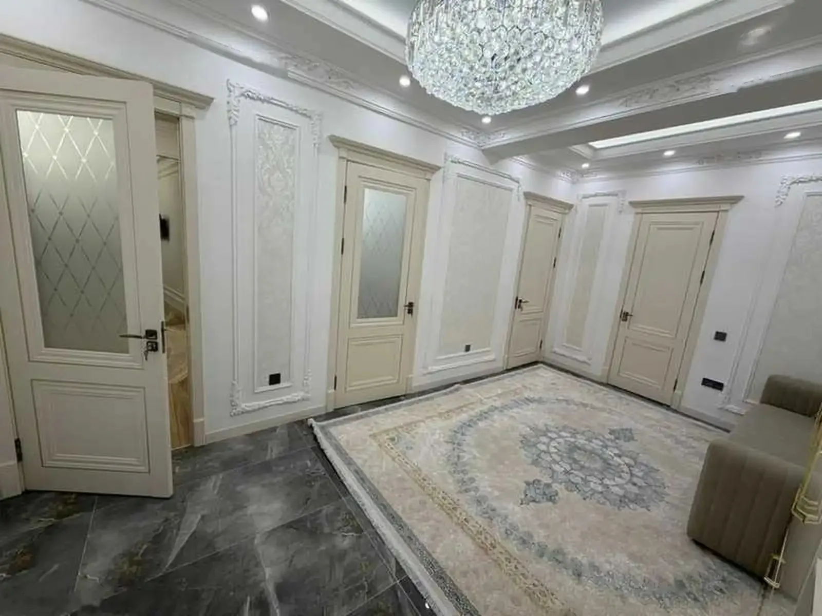 3-комн. квартира, 1 этаж, 105м², Сомони