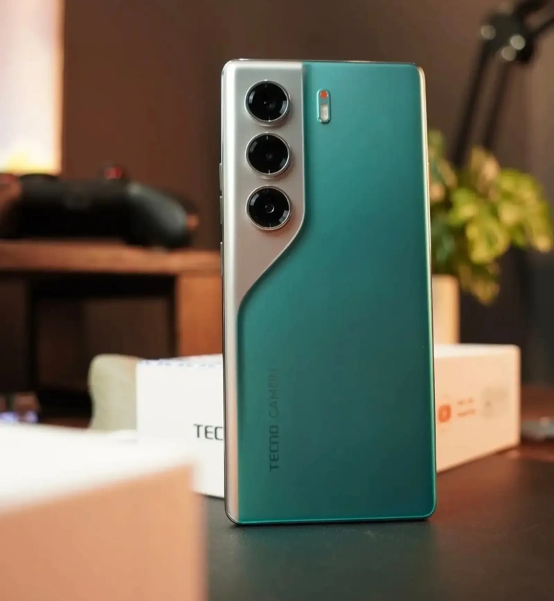 Tecno Camon 40 16/128Gb black 5200мач