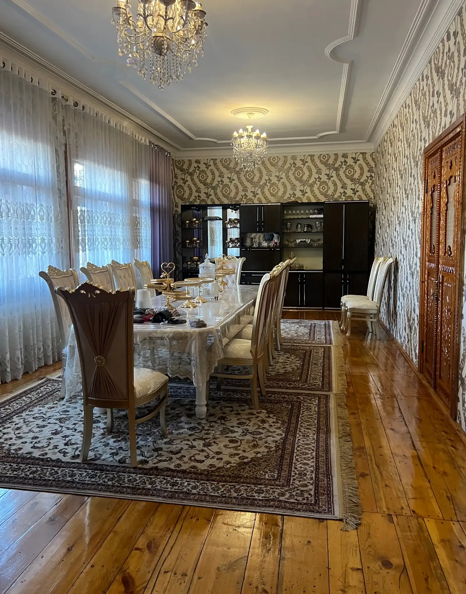 2-этажный, 10 комнатный дом, 900 м², Шохмансур