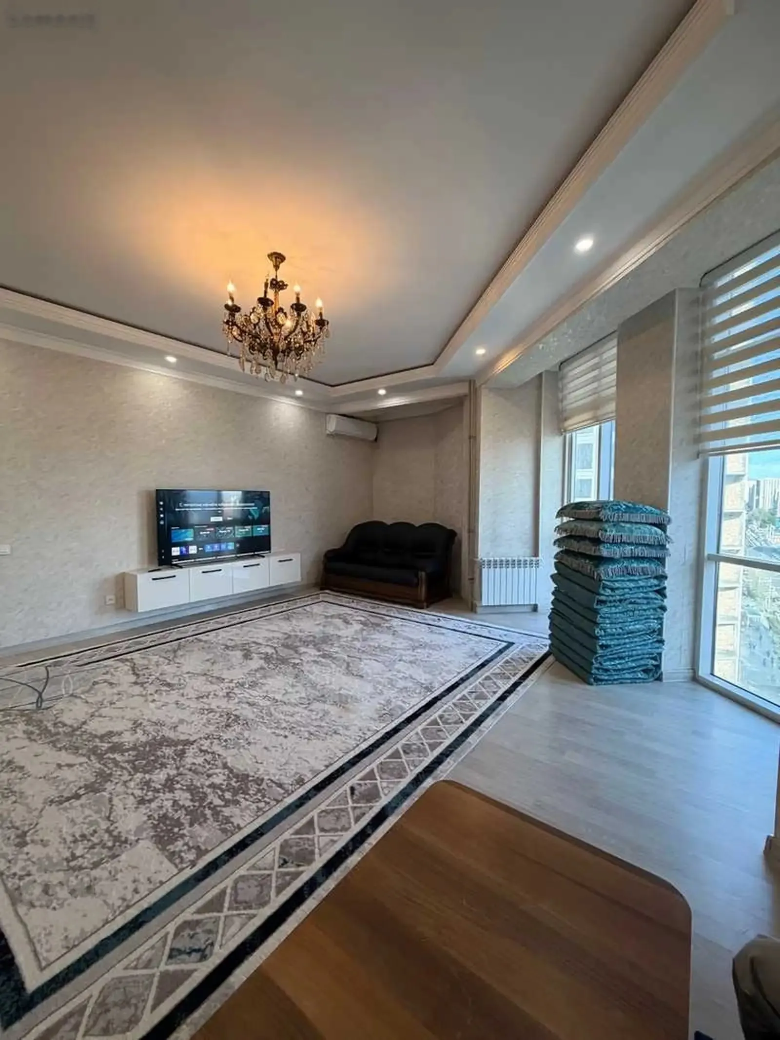 2-комн. квартира, 9 этаж, 80м², Шохмансур