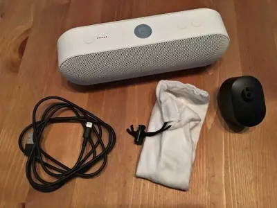 Колонка Beats Pill plus — миниатюра 3