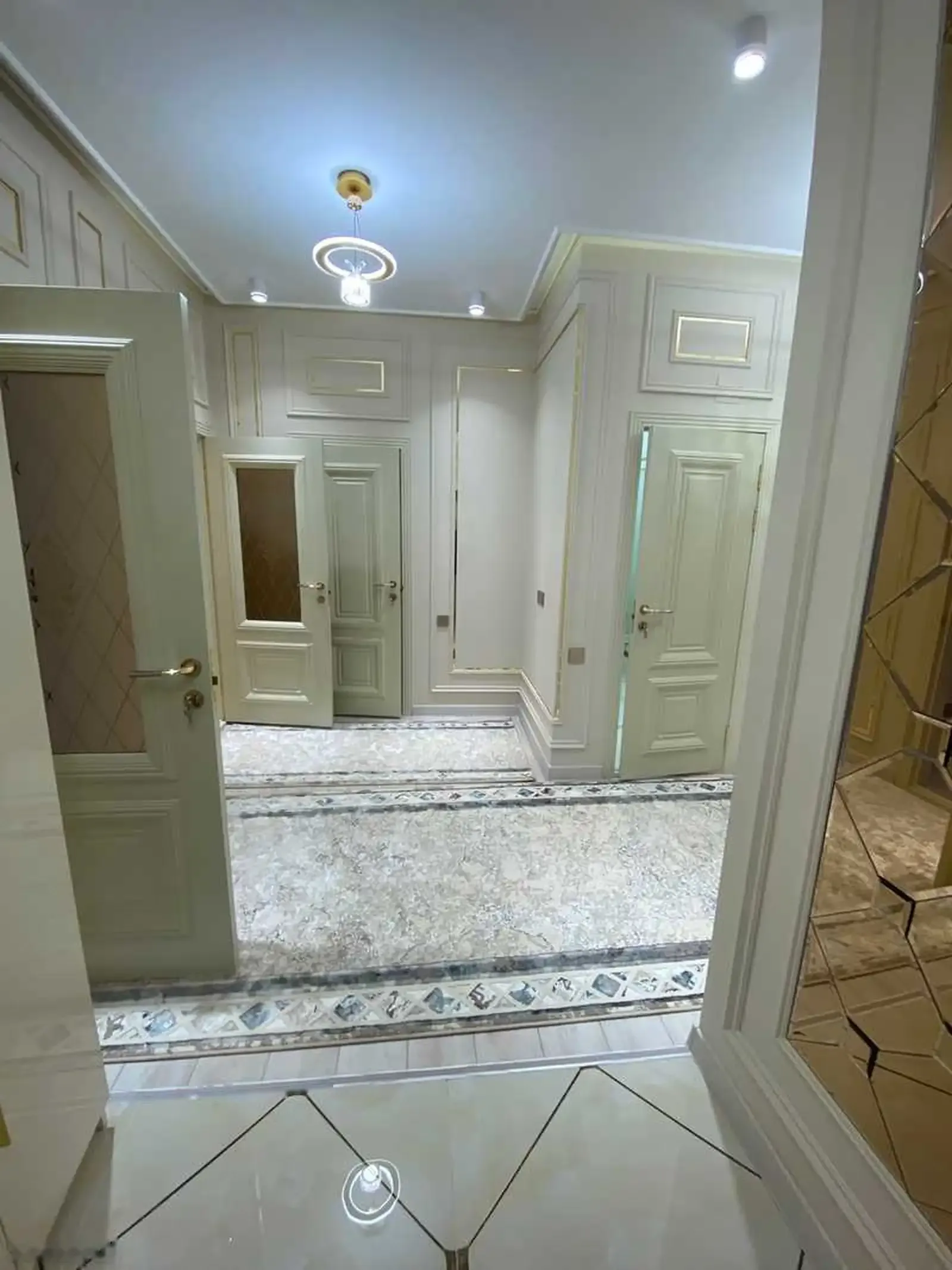 2-комн. квартира, 8 этаж, 99м², Белый городок сафо