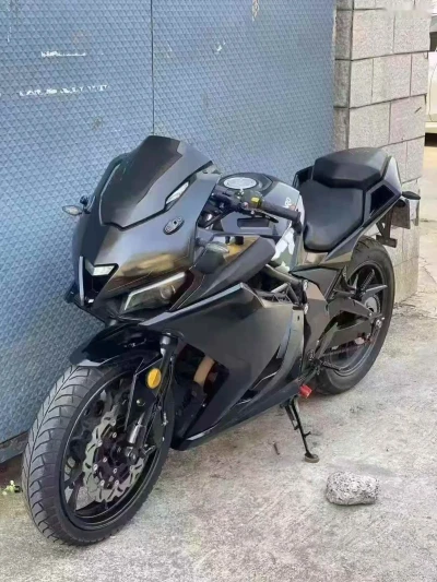Мотоцикл Kawasaki на заказ — миниатюра 3