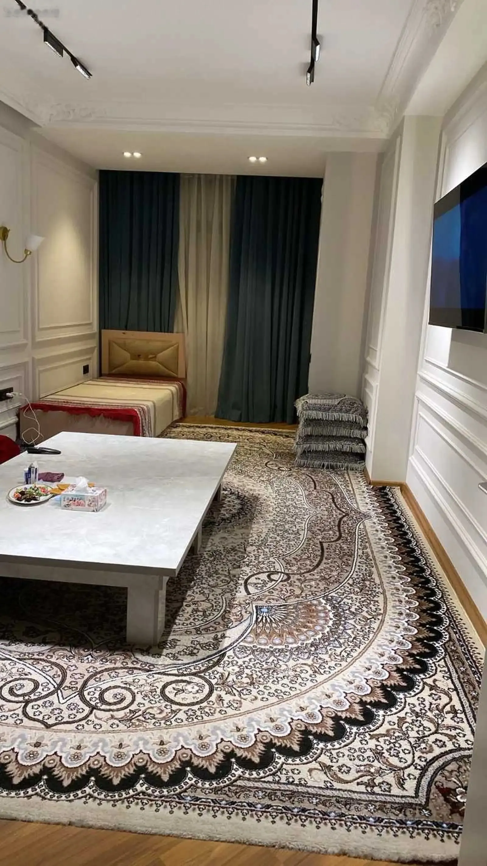 2-комн. квартира, 13 этаж, 62м², Шохмансур