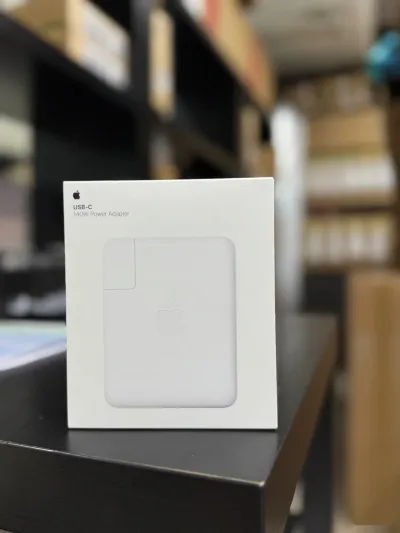 Внешний аккумулятор Apple 140W USB-C Power Adapter