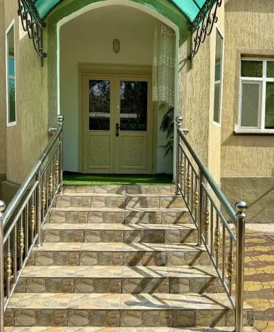 2 этажн. 11-комн. дом, 10 соток, Сино