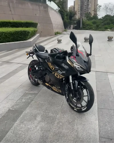Мотоцикл QJmoto 250 на заказ — миниатюра 2